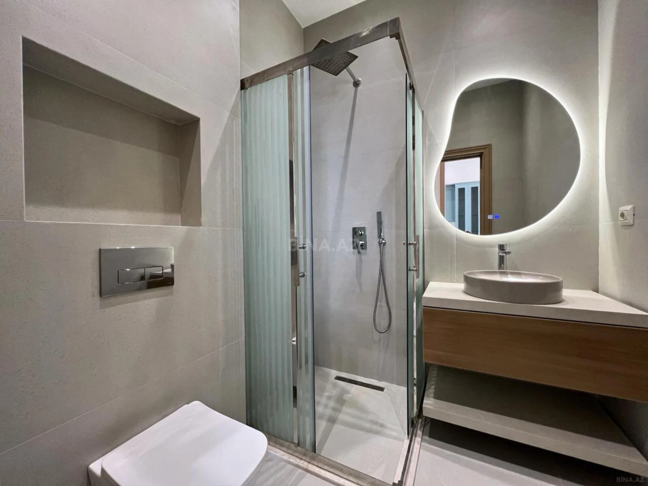 Satılır 4 otaqlı həyət evi 200 m²