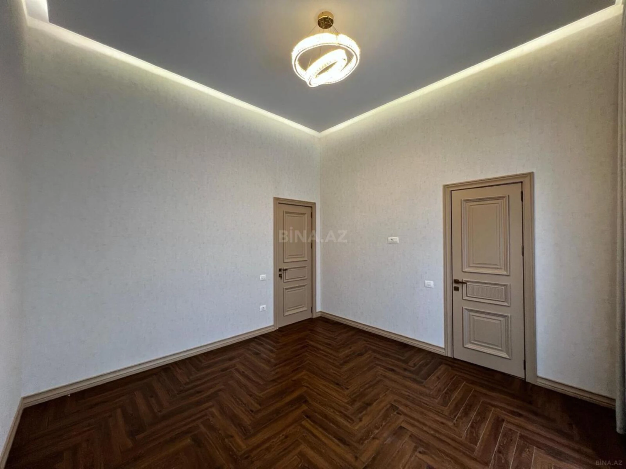 Satılır 4 otaqlı həyət evi 200 m²