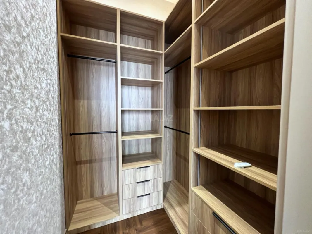 Satılır 4 otaqlı həyət evi 200 m²