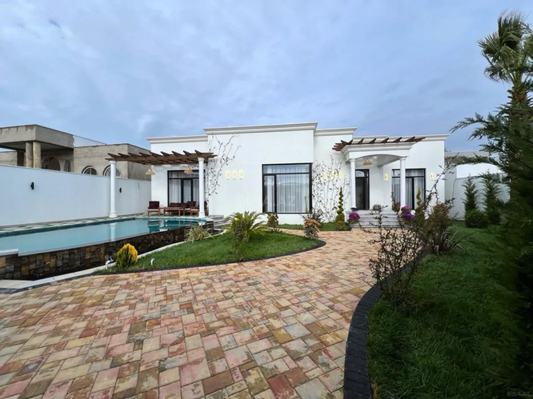 Satılır 4 otaqlı həyət evi 200 m²