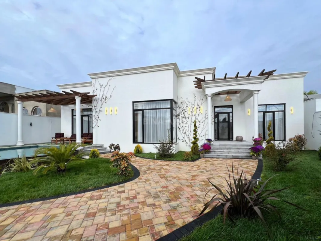 Satılır 4 otaqlı həyət evi 200 m²