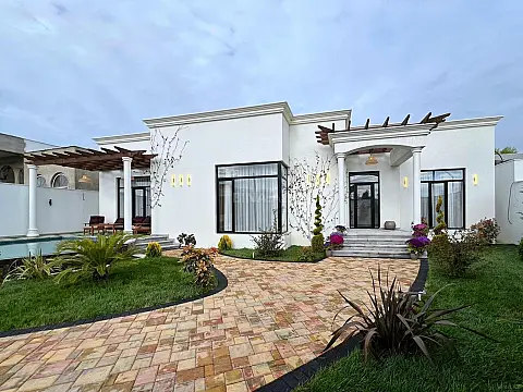 Satılır 4 otaqlı həyət evi 200 m²