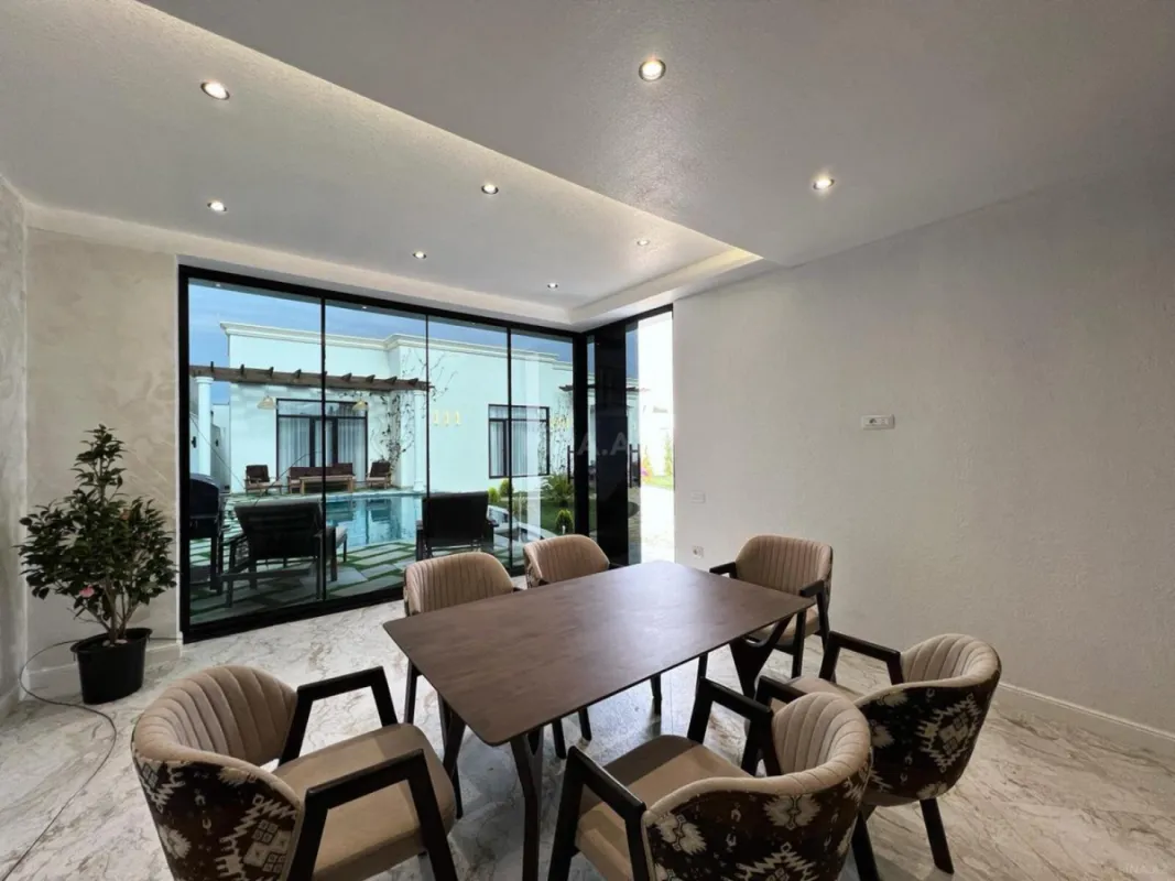 Satılır 4 otaqlı həyət evi 200 m²