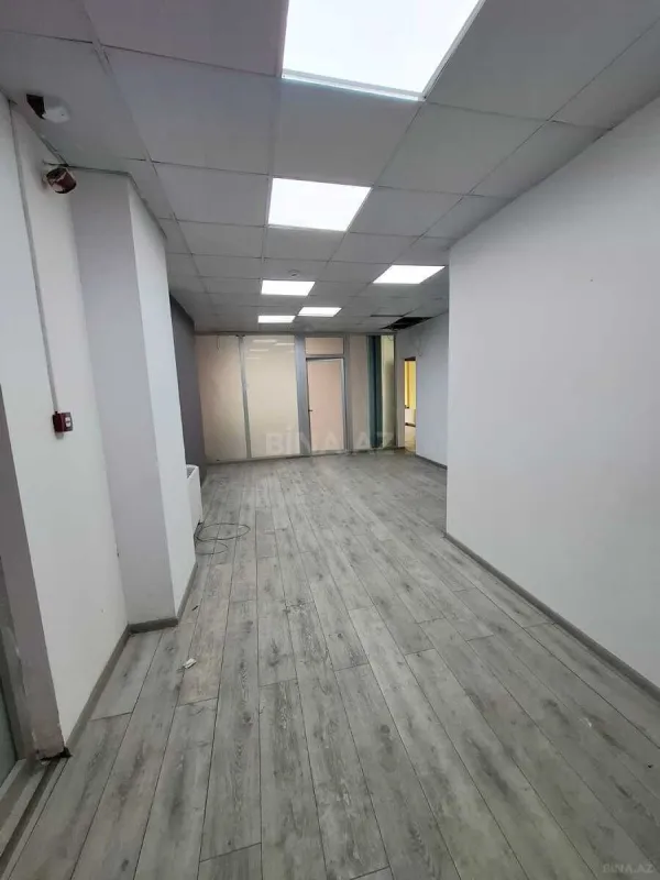 Kirayə verilir 8 otaqlı ofis 280 m²