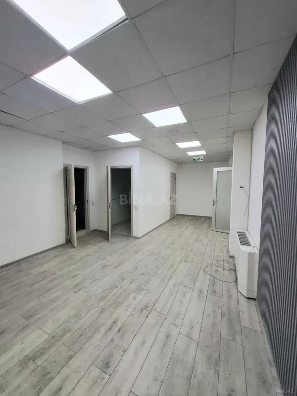 Kirayə verilir 8 otaqlı ofis 280 m²