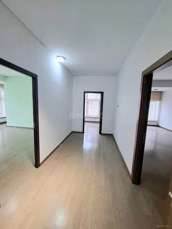 Kirayə verilir 8 otaqlı ofis 280 m²