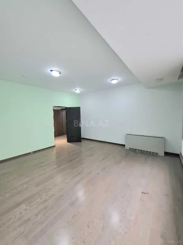 Kirayə verilir 8 otaqlı ofis 280 m²