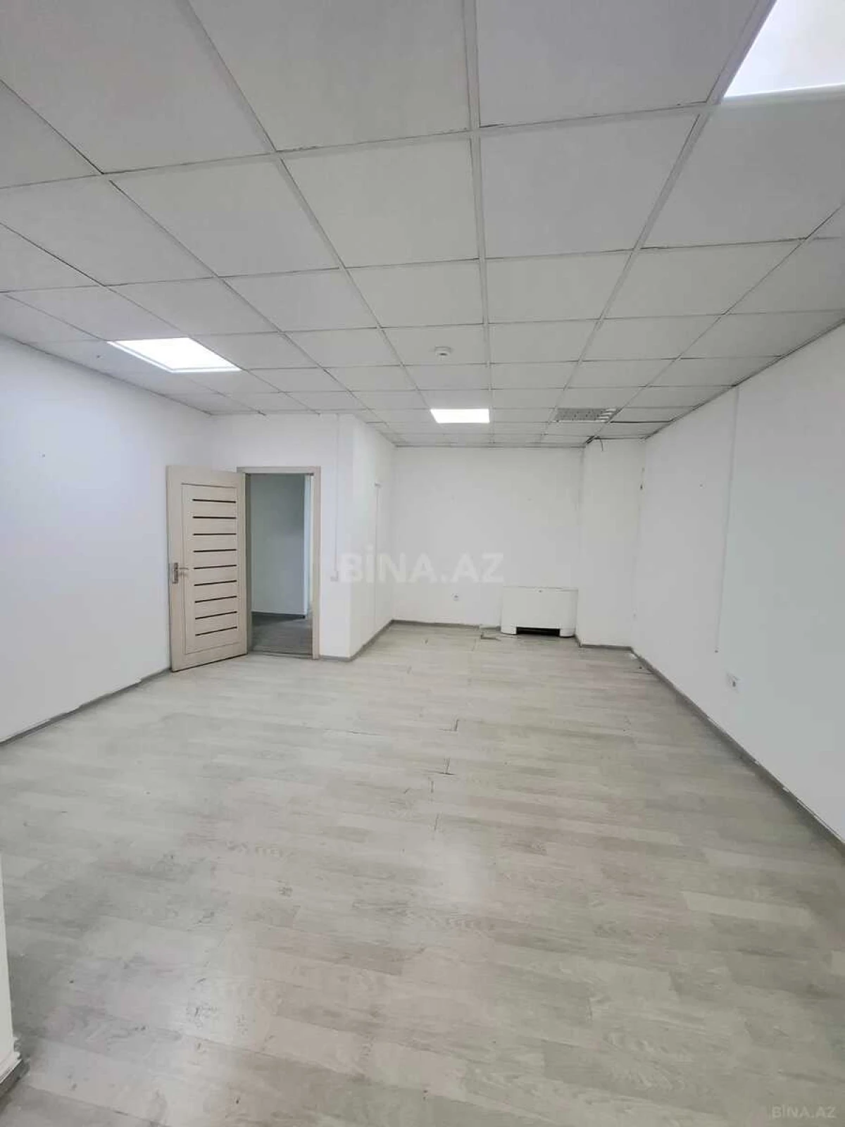 Kirayə verilir 8 otaqlı ofis 280 m²