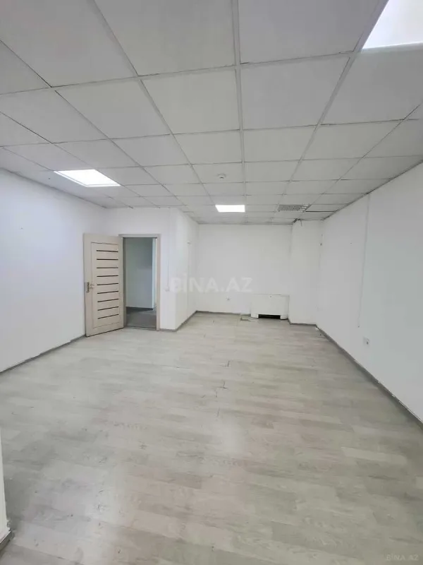 Kirayə verilir 8 otaqlı ofis 280 m²