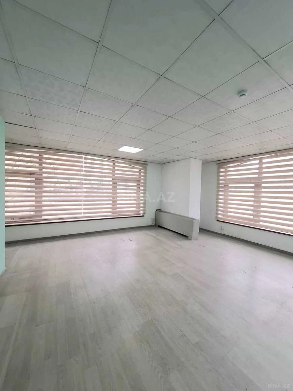 Kirayə verilir 8 otaqlı ofis 280 m²