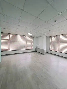 Kirayə verilir 8 otaqlı ofis 280 m² — Bakı, Nizami 8 otaq 280.00 m²