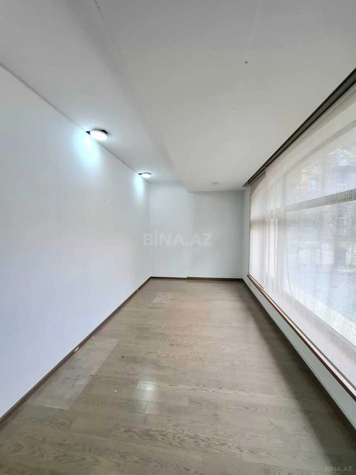 Kirayə verilir 8 otaqlı ofis 280 m²