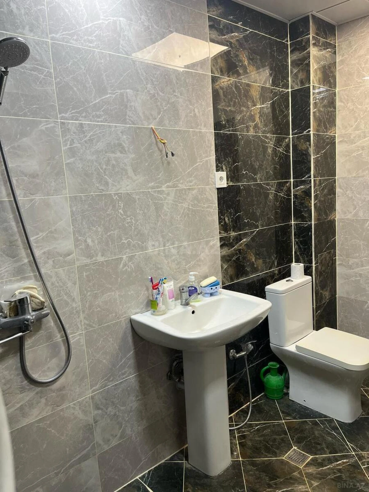 Satılır 2 otaqlı mənzil 70 m²