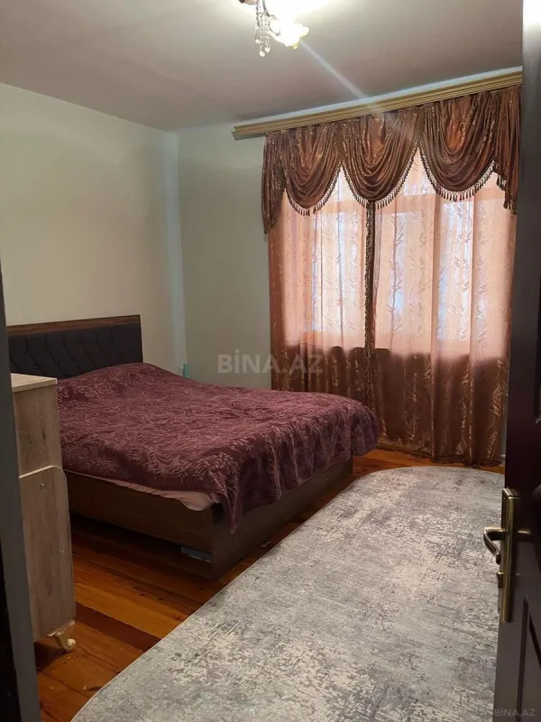 Satılır 2 otaqlı mənzil 70 m²
