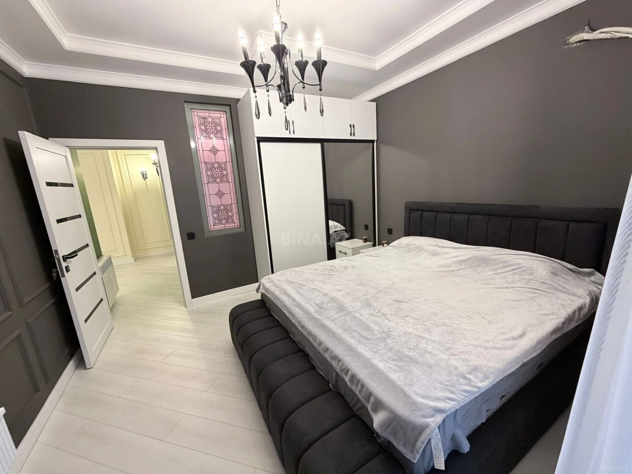 Kirayə verilir 3 otaqlı mənzil 106 m²