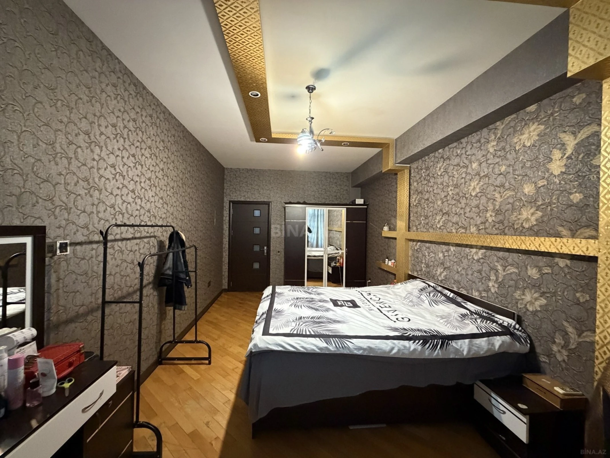 Satılır 2 otaqlı mənzil 95 m²