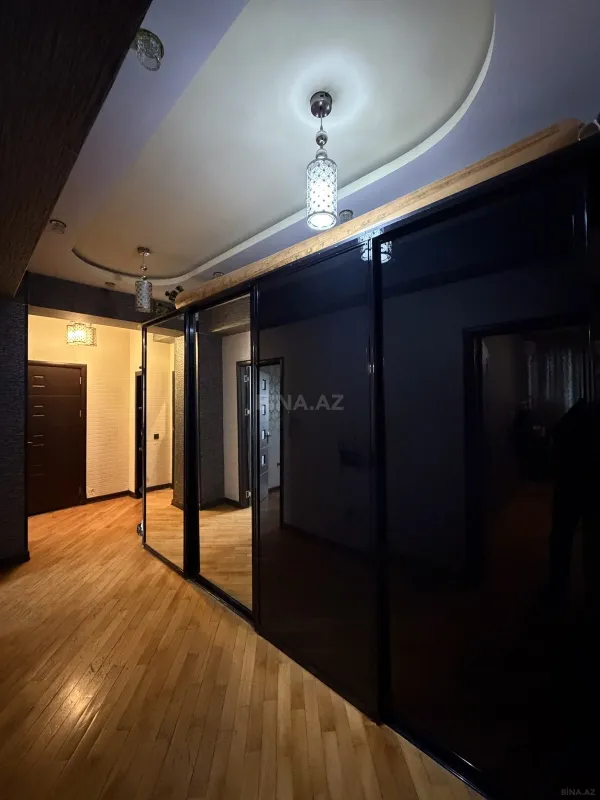 Satılır 2 otaqlı mənzil 95 m²