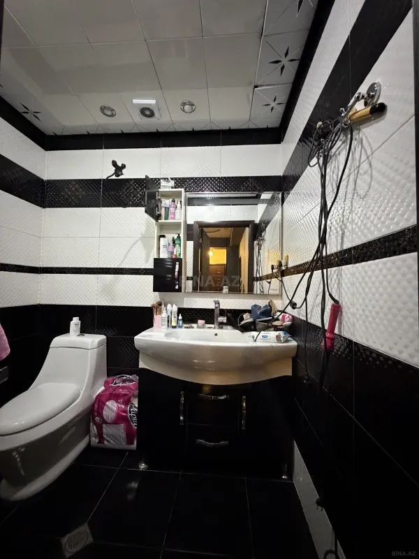 Satılır 2 otaqlı mənzil 95 m²