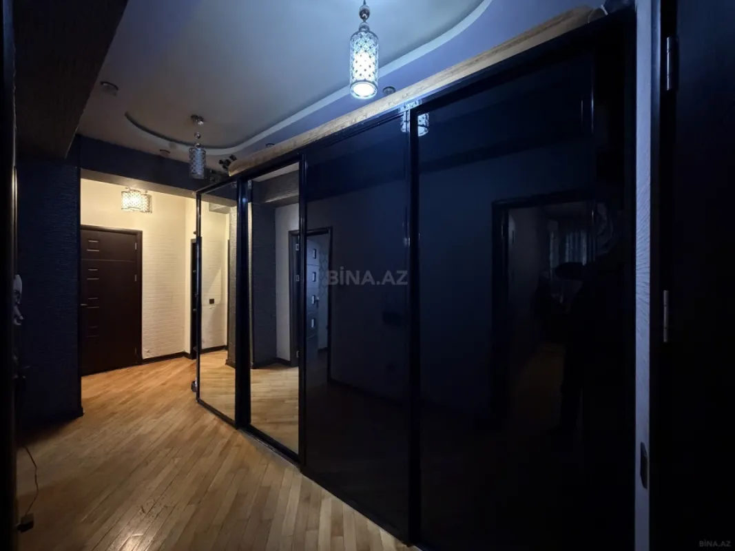 Satılır 2 otaqlı mənzil 95 m²