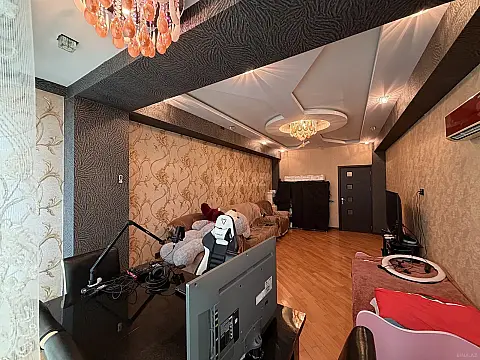 Satılır 2 otaqlı mənzil 95 m²