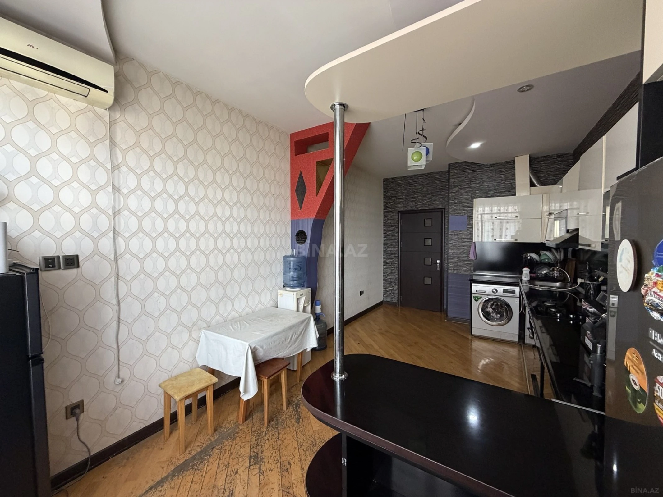 Satılır 2 otaqlı mənzil 95 m²