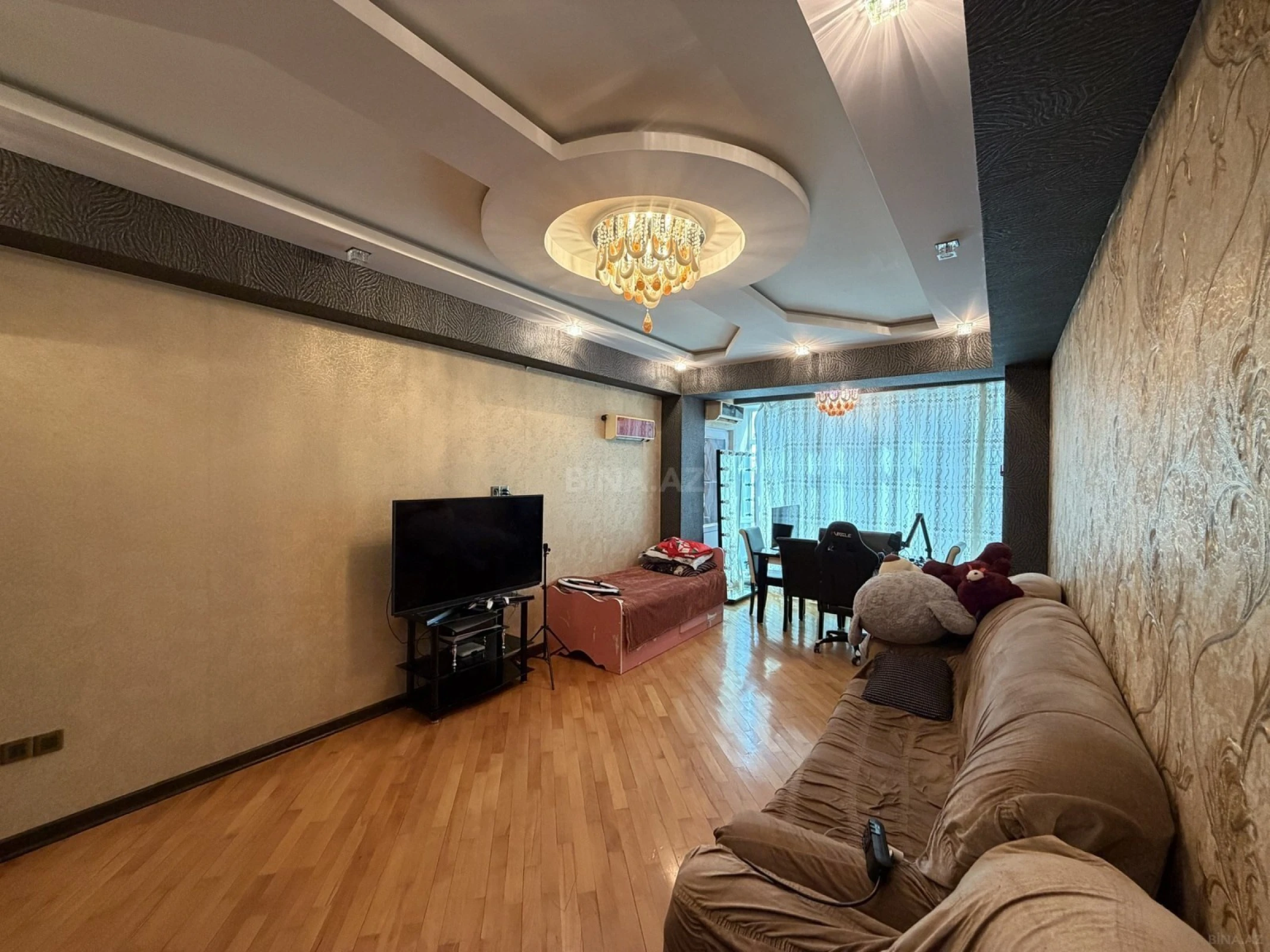 Satılır 2 otaqlı mənzil 95 m²