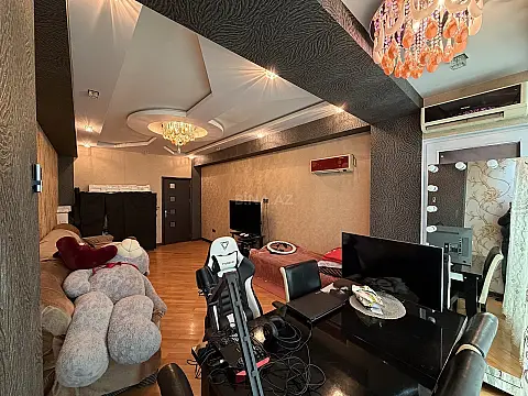 Satılır 2 otaqlı mənzil 95 m²