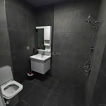 Kirayə verilir 2 otaqlı mənzil 62 m²