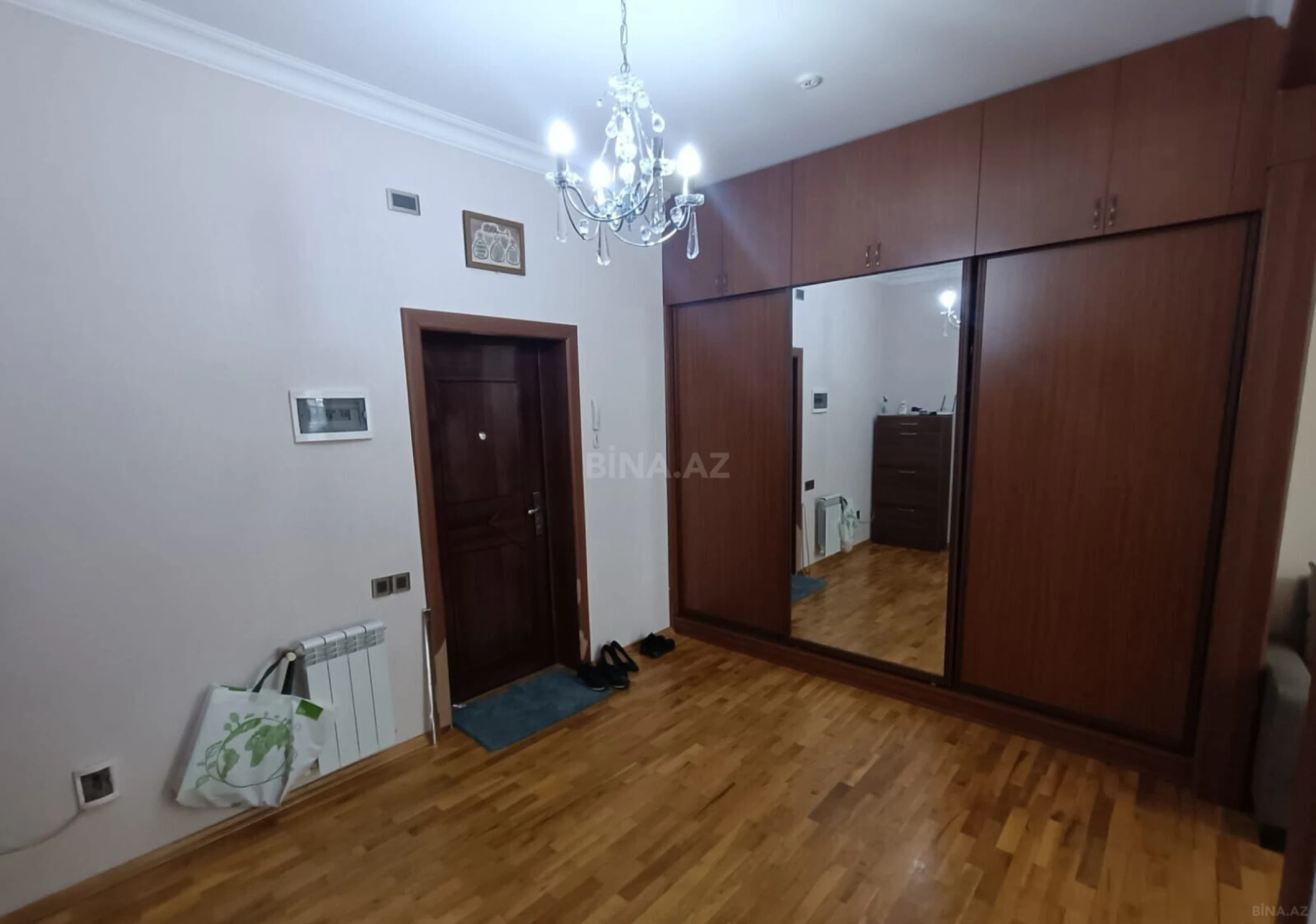 Kirayə verilir 2 otaqlı mənzil 70 m²