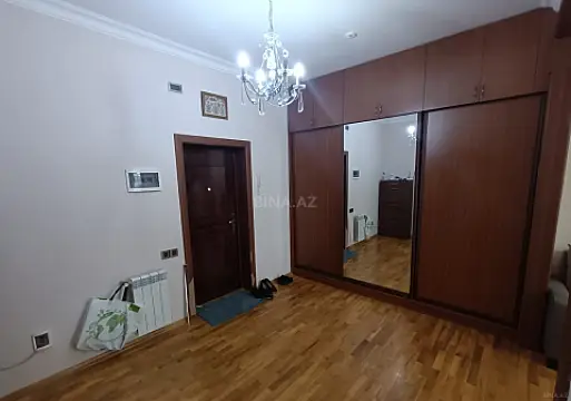 Kirayə verilir 2 otaqlı mənzil 70 m²