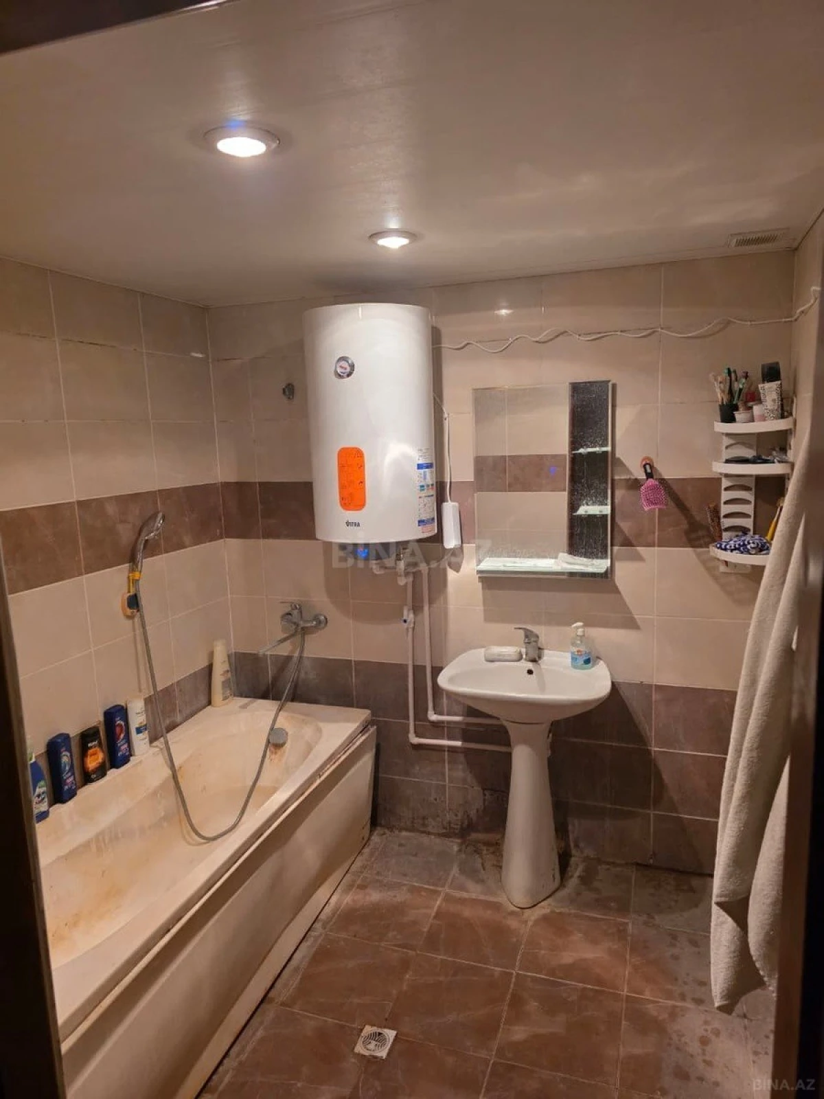 Satılır 3 otaqlı mənzil 96 m²