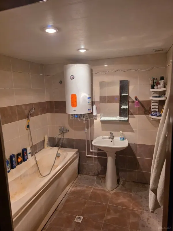 Satılır 3 otaqlı mənzil 96 m²