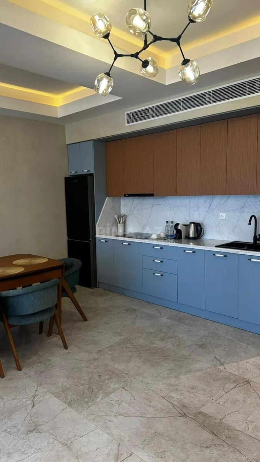 Satılır 2 otaqlı mənzil 117 m²