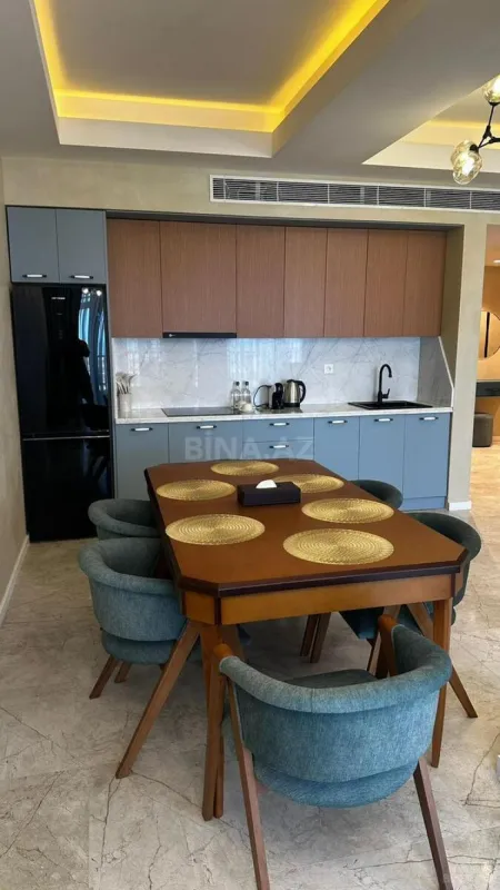 Satılır 2 otaqlı mənzil 117 m²
