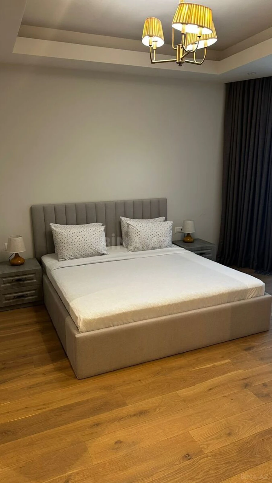 Satılır 2 otaqlı mənzil 117 m²