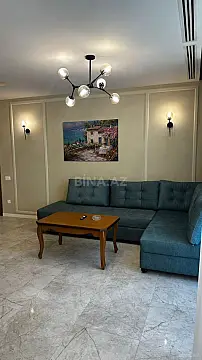 Satılır 2 otaqlı mənzil 117 m²