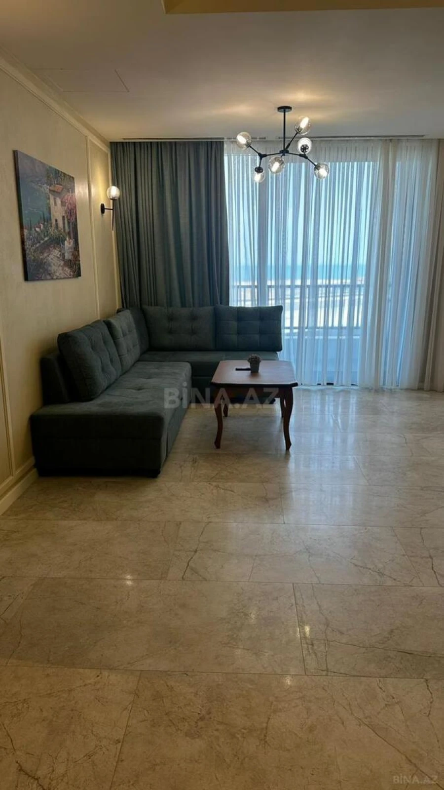 Satılır 2 otaqlı mənzil 117 m²