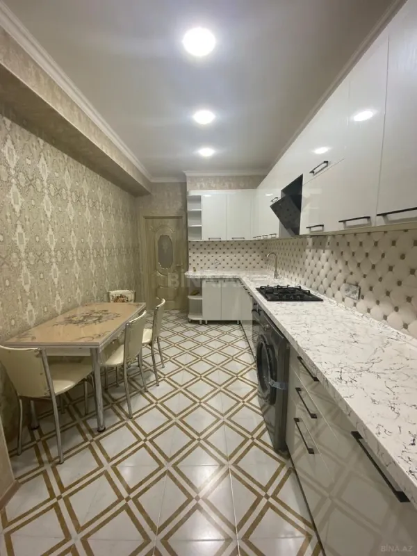 Kirayə verilir 2 otaqlı mənzil 98 m²