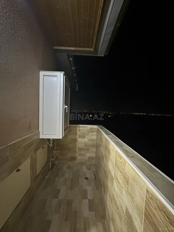 Satılır 5 otaqlı həyət evi 240 m²