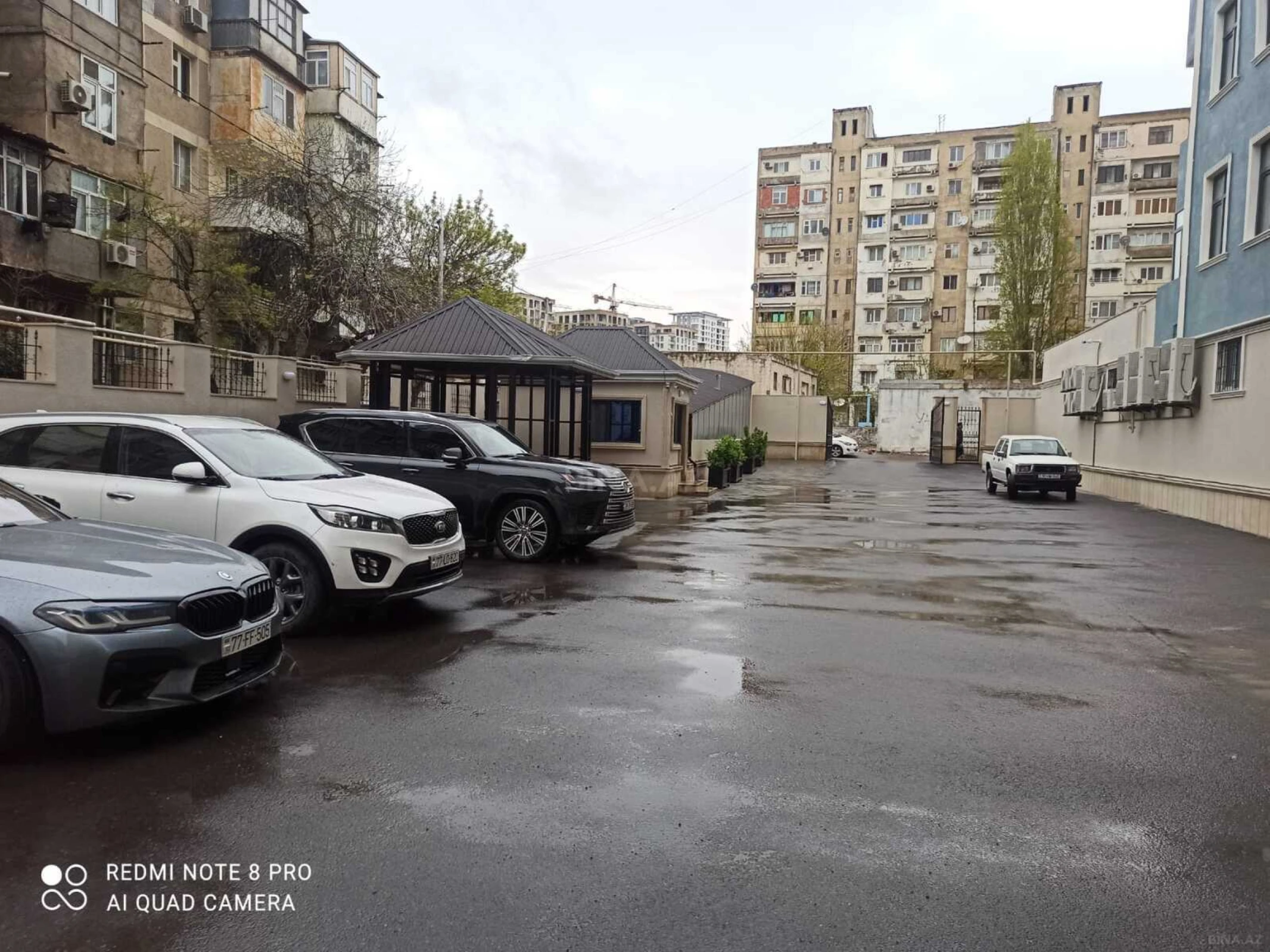 Satılır 3 otaqlı mənzil 146 m²