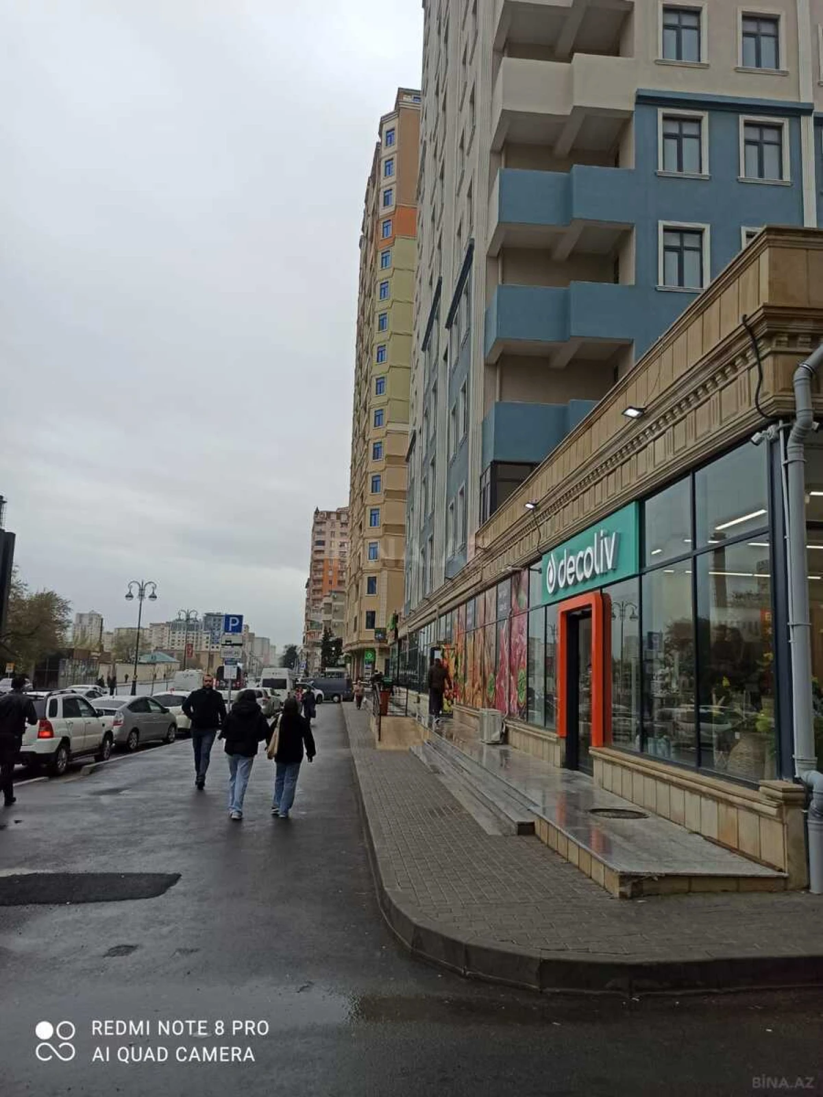 Satılır 3 otaqlı mənzil 146 m²