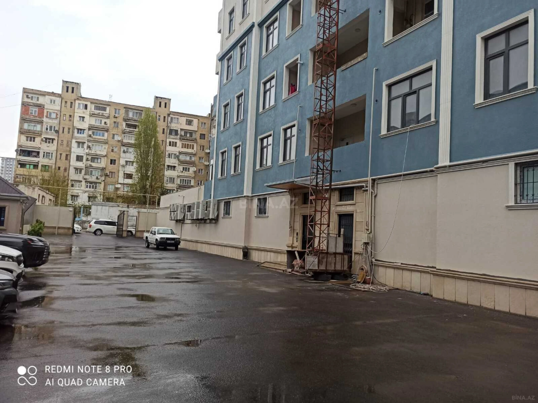 Satılır 3 otaqlı mənzil 146 m²