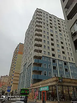 Satılır 3 otaqlı mənzil 146 m²