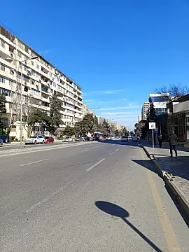 Satılır obyekt 28 m² — Bakı, Memar Əcəmi yanı 28.00 m²