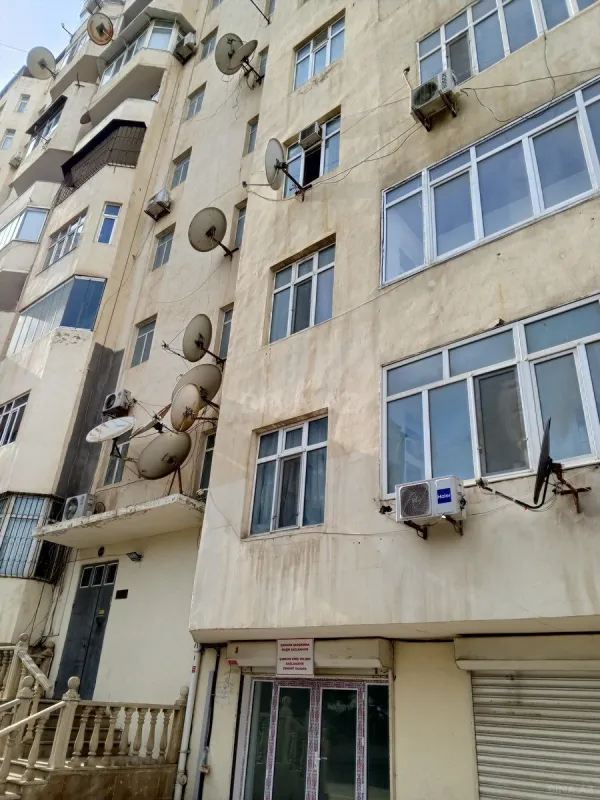 Satılır obyekt 28 m²