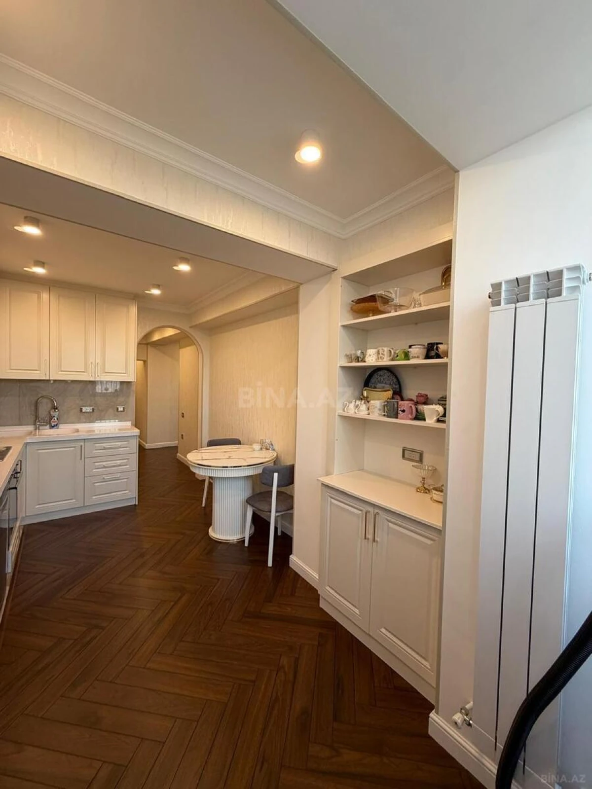 Satılır 2 otaqlı mənzil 73 m²
