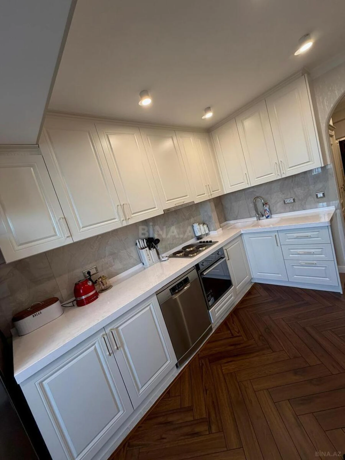Satılır 2 otaqlı mənzil 73 m²
