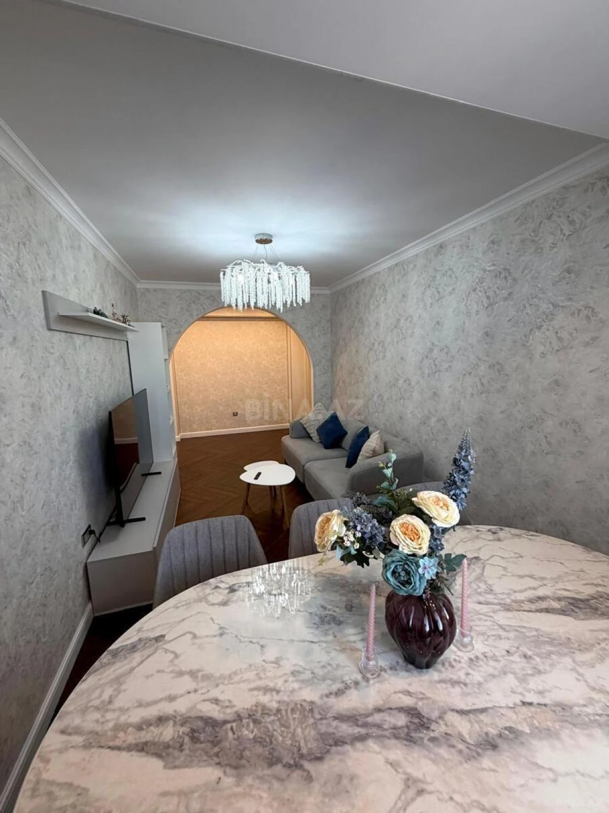 Satılır 2 otaqlı mənzil 73 m²