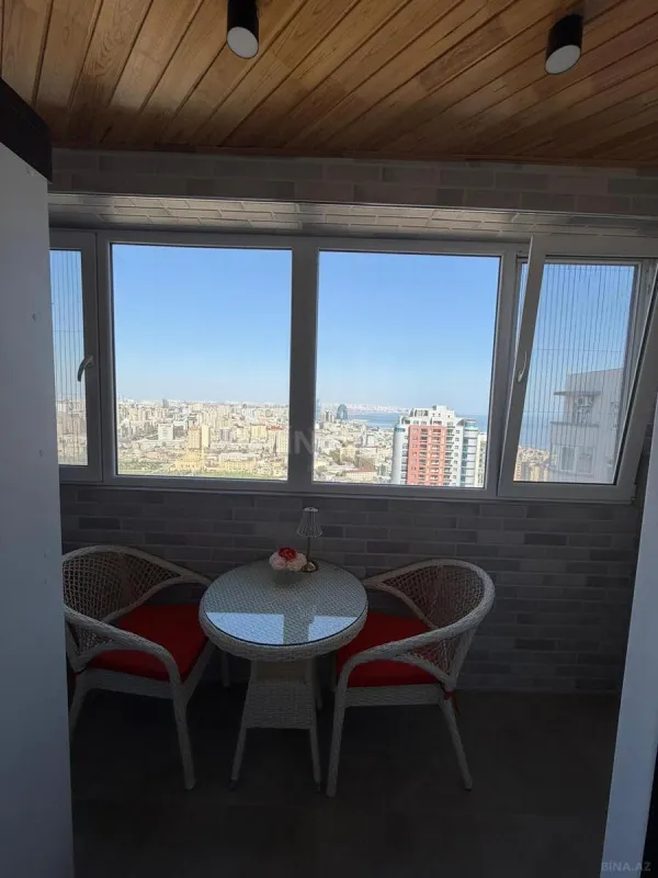 Satılır 2 otaqlı mənzil 73 m²