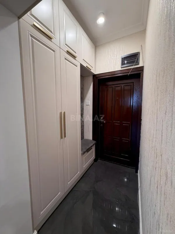 Satılır 2 otaqlı mənzil 73 m²